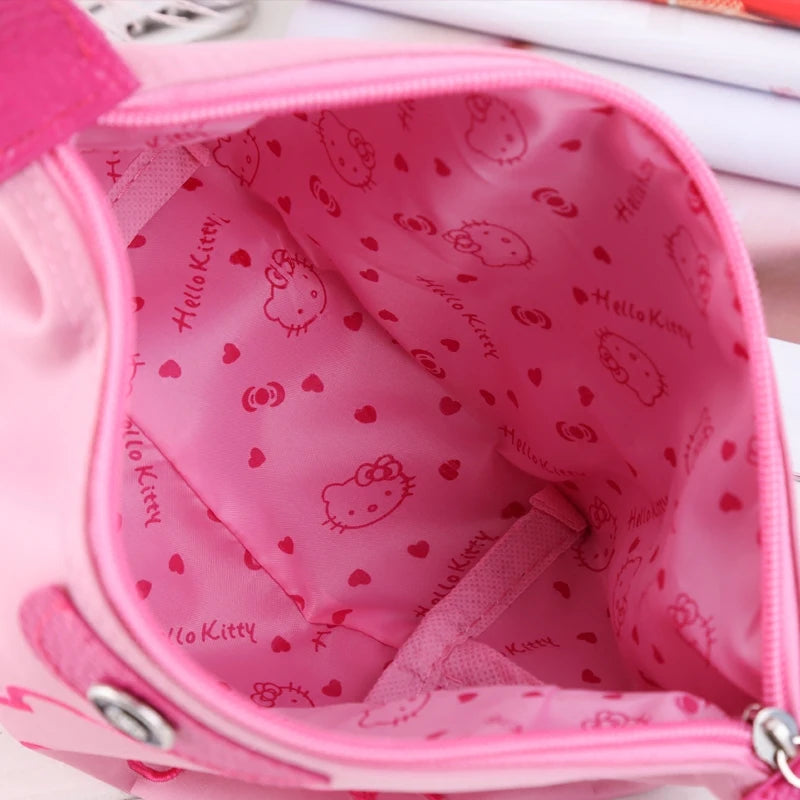 Hello Kitty Essential Make Up Bag