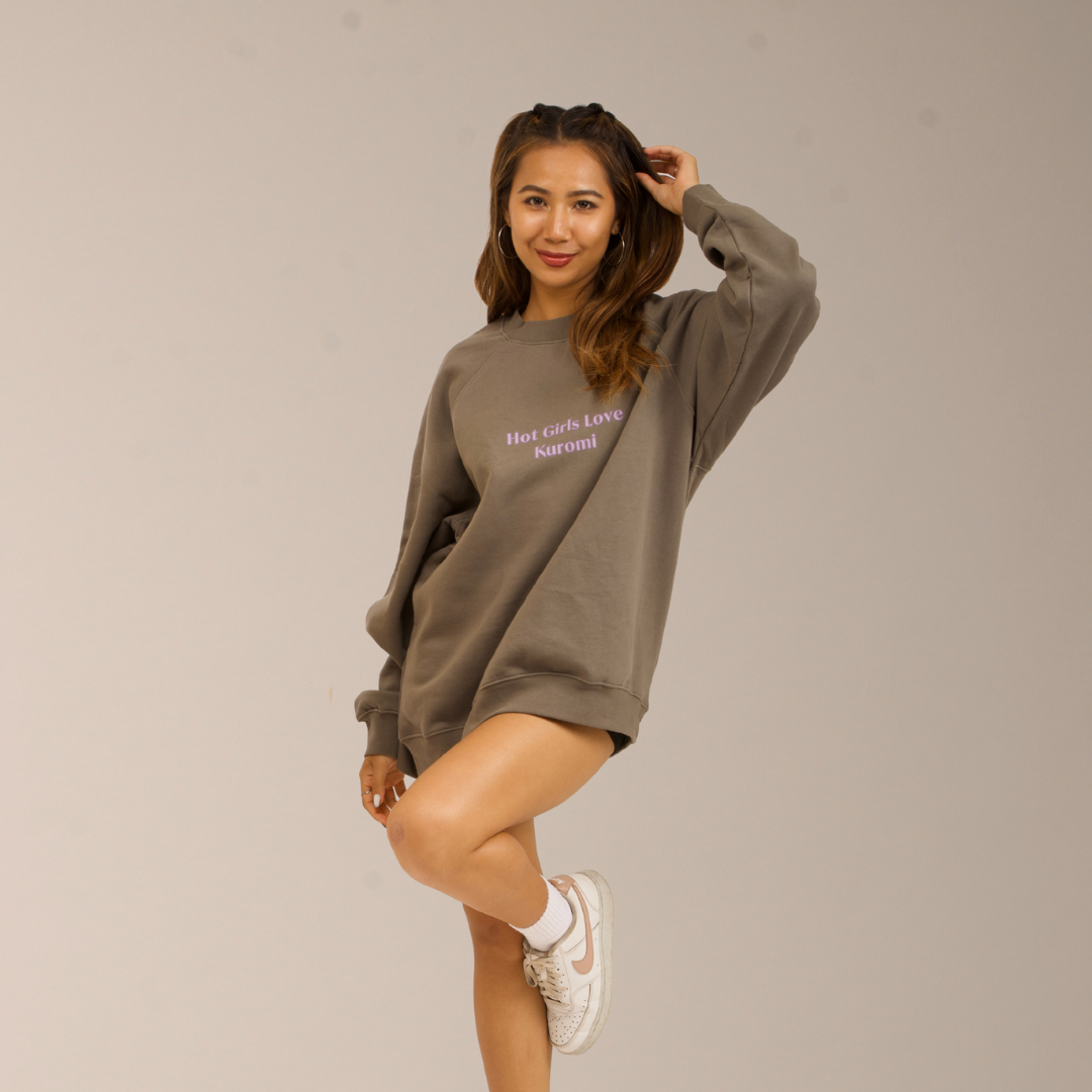 Hot Girls Love Kuromi -  Oversized Sweatshirt